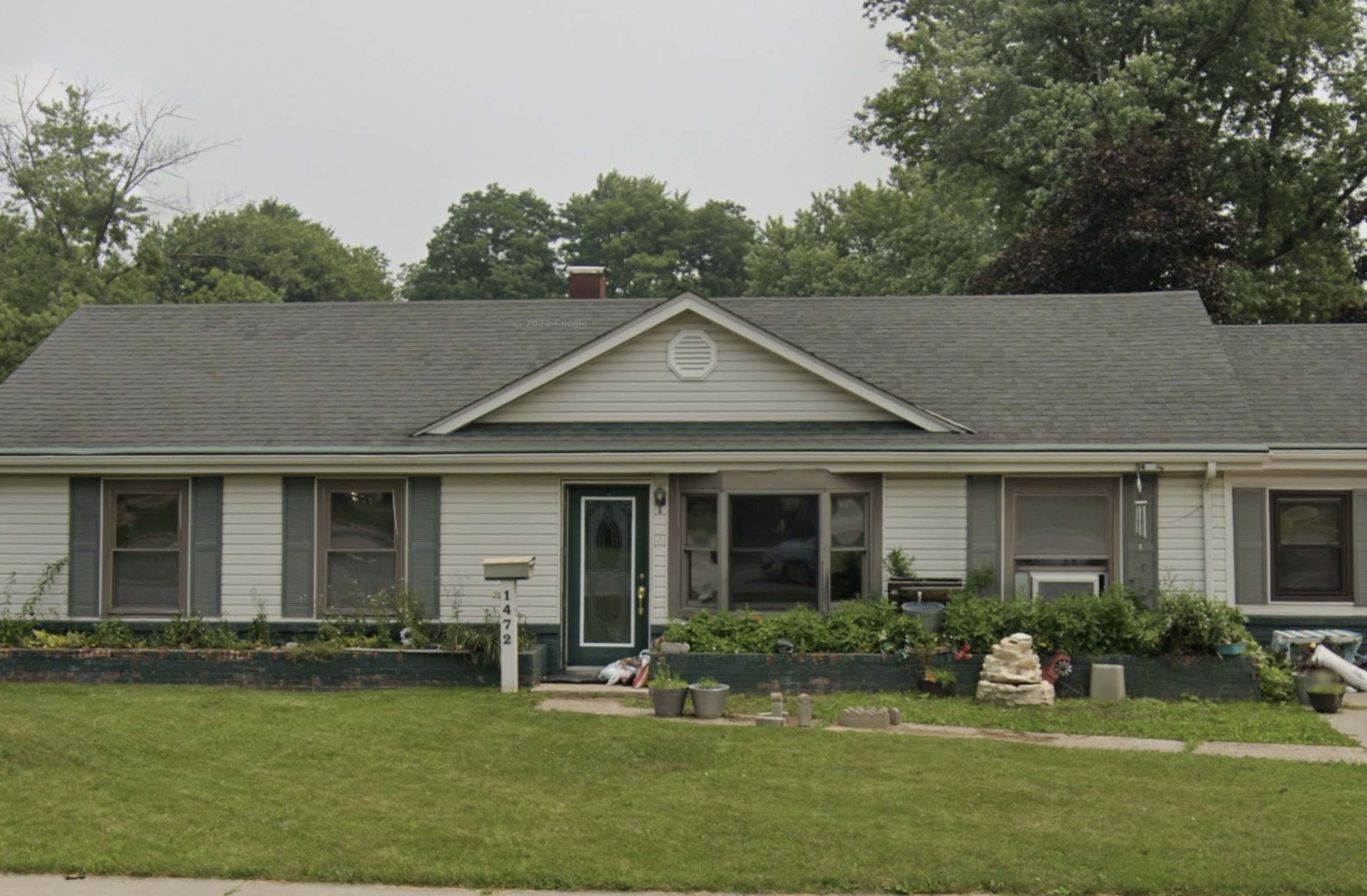 Property Image of 1472 Michigan Avenue