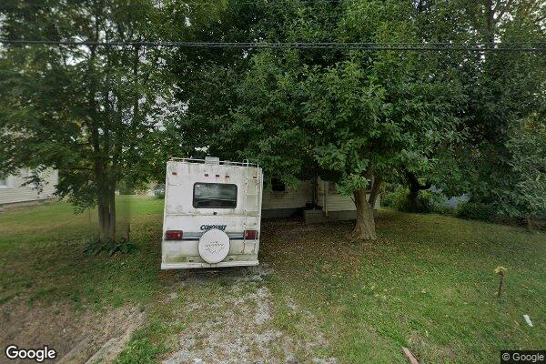 Property Image of 933 W DELMAR AVE