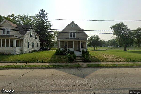 Property Image of 360 N Entrance Ave