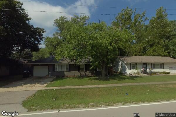 Property Image of 215 N THIRD ST