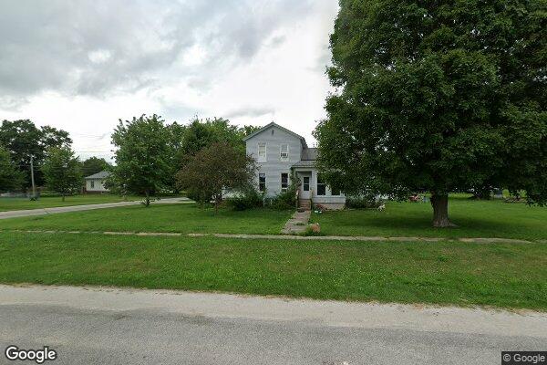 Property Image of 305 E Walnut Street