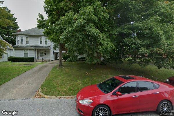 Property Image of 301 N Pear St