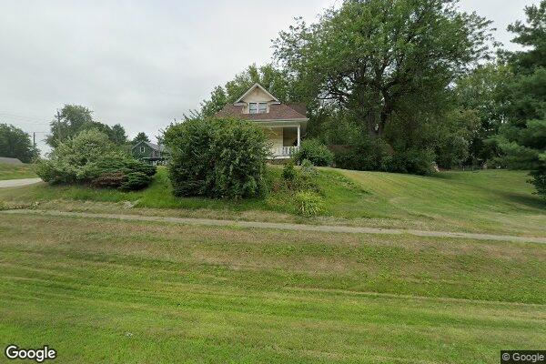 Property Image of 704 W Main St