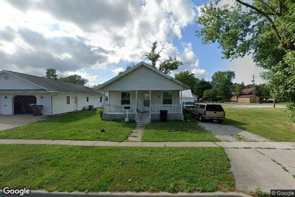 Property Image of 115 W Maple St