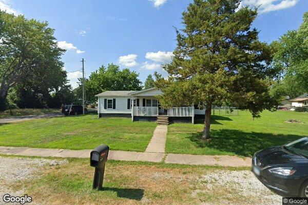 Property Image of 121 W Ahrens St.