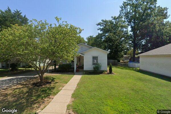 Property Image of 1206 S COMMERCIAL ST