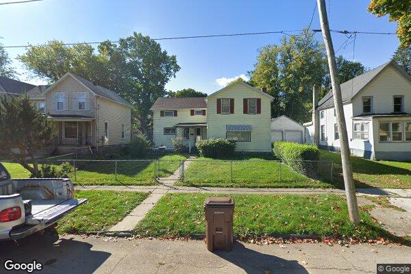 Property Image of 521 E PLEASANT ST
